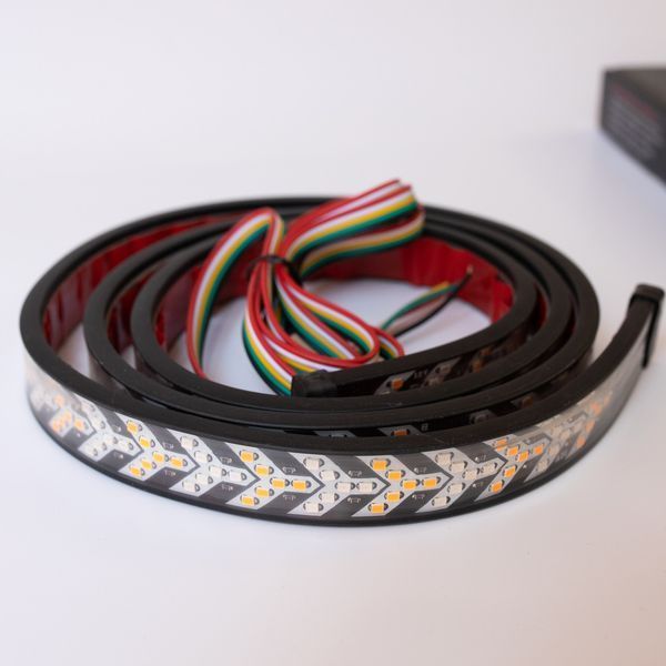 Светодиодная Led лента поворотник + стоп сигнал (производство LED, Китай) длинна 1,5 метра 01636 фото