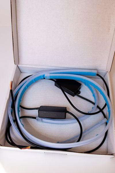Светодиодные LED дневные ходовые огни в фару силиконовый корпус 24V (производство LED, Китай) Реснички 45см-24вольта фото