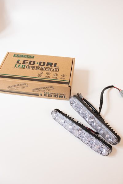 Світлодіодні LED денні ходові вогні 6 діодів 12 В (виробництво LED, Китай) 00505 фото